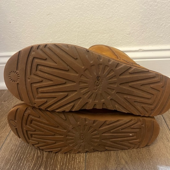 UGG Brown boots - Picture 9 of 11